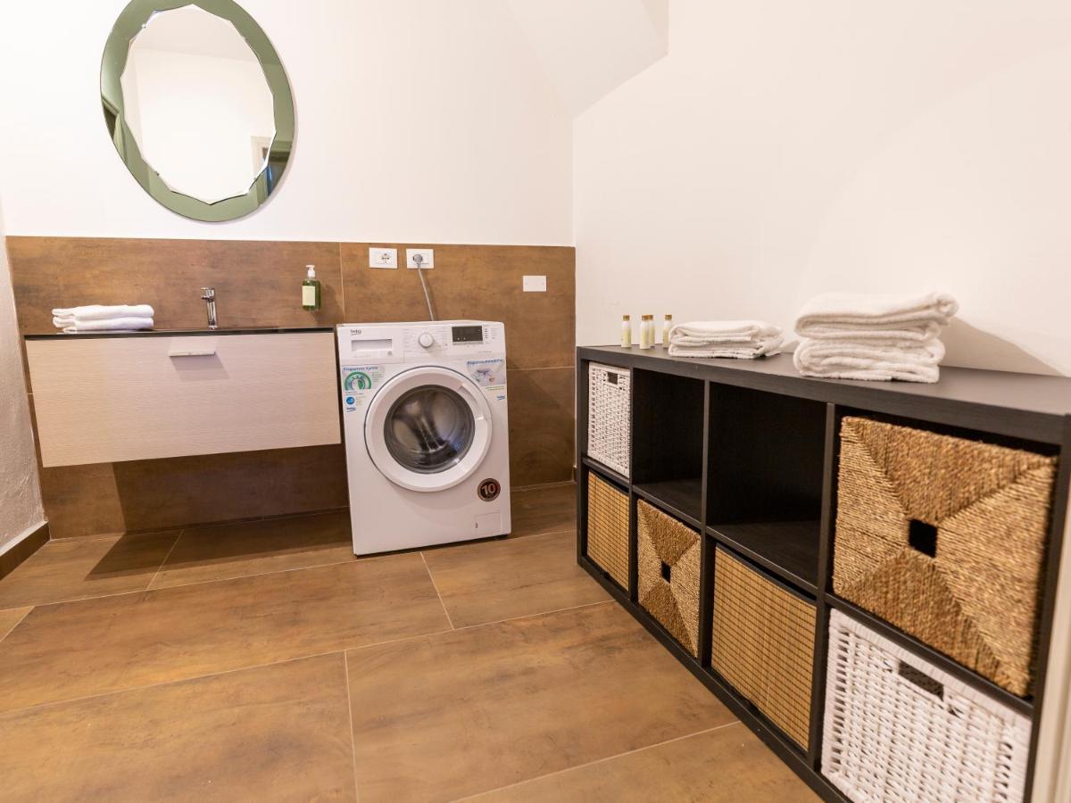 Lungarno Buozzi 7 Apartments بيزا المظهر الخارجي الصورة