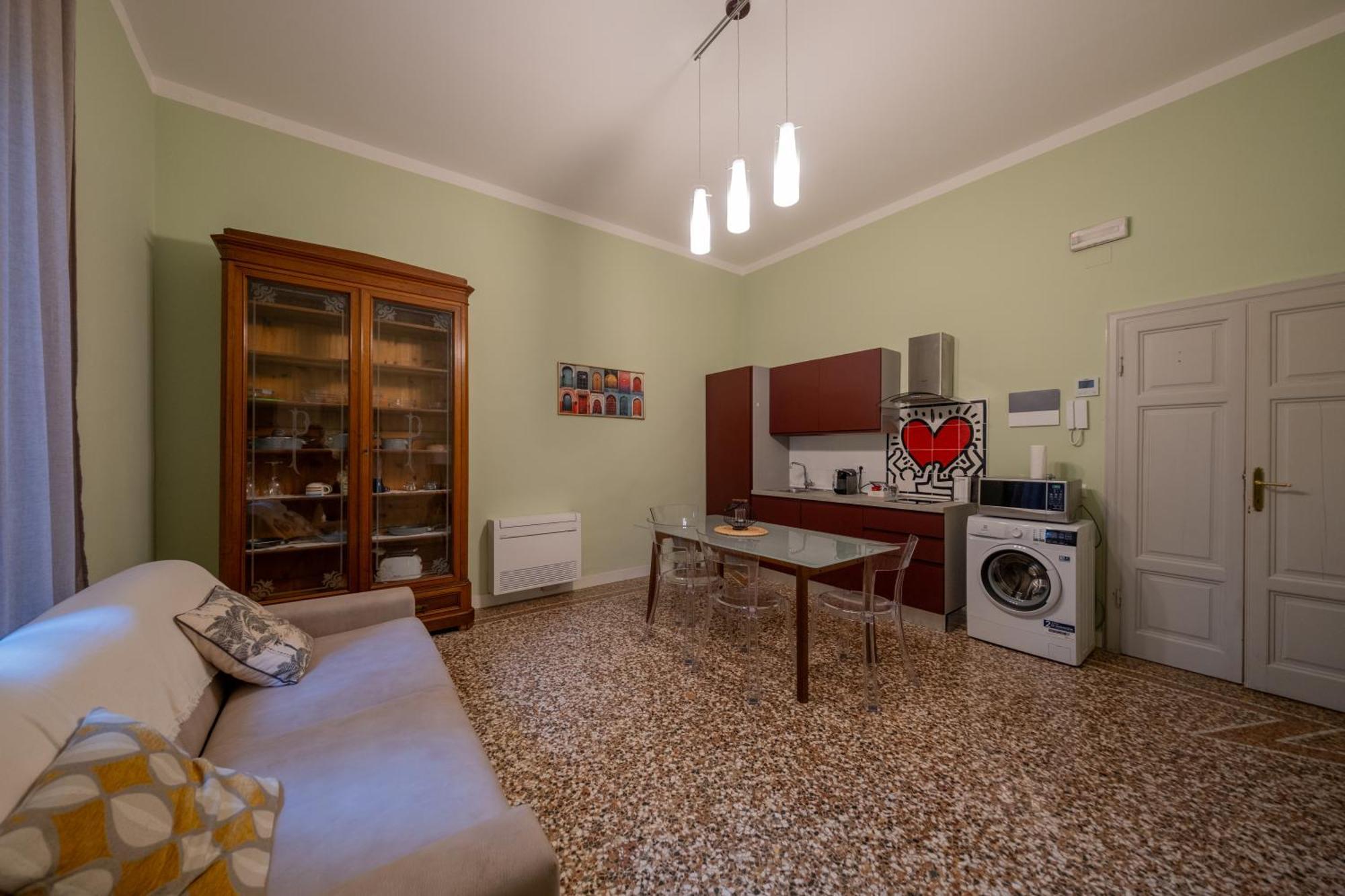 Lungarno Buozzi 7 Apartments بيزا المظهر الخارجي الصورة