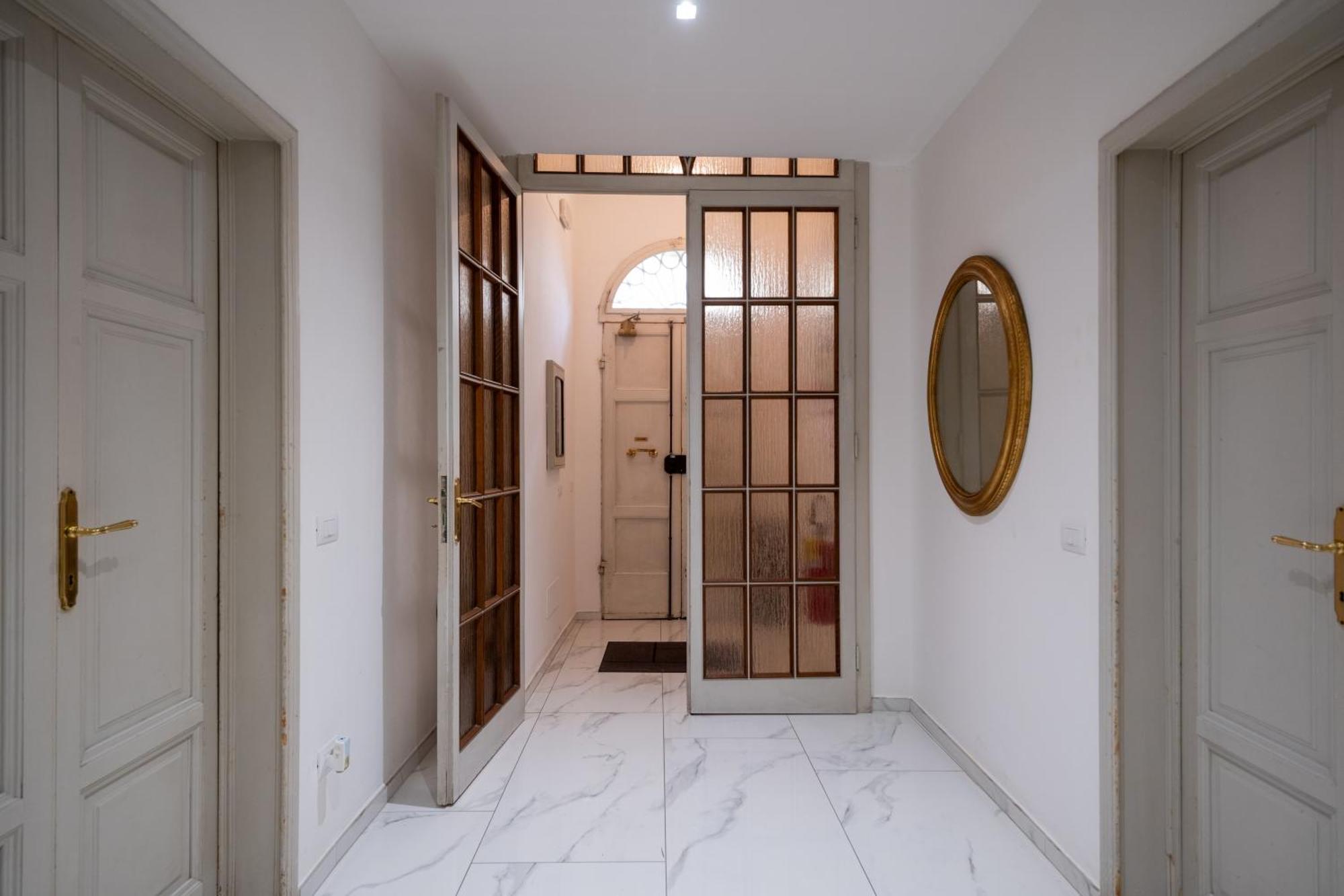 Lungarno Buozzi 7 Apartments بيزا المظهر الخارجي الصورة
