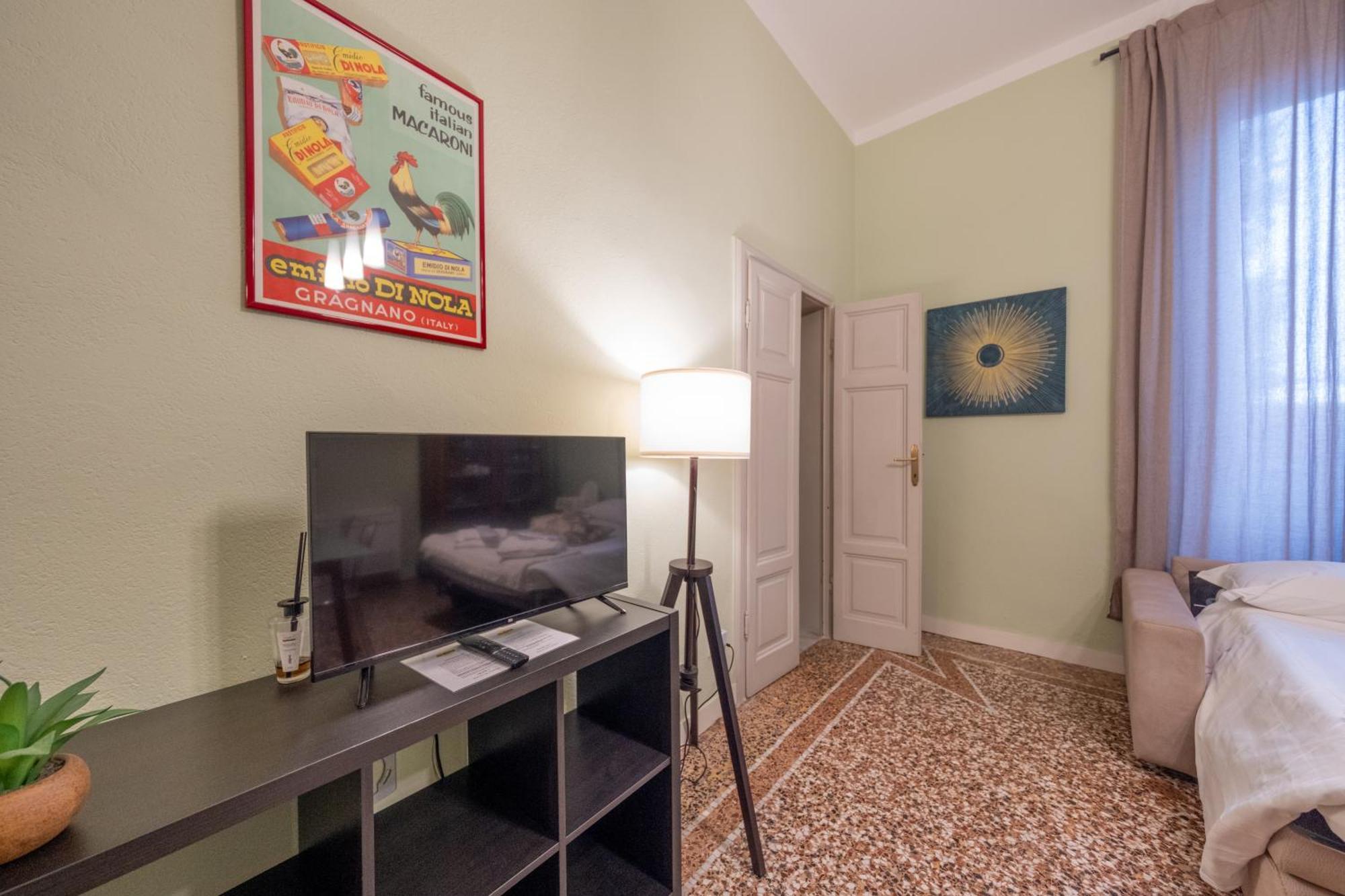 Lungarno Buozzi 7 Apartments بيزا المظهر الخارجي الصورة