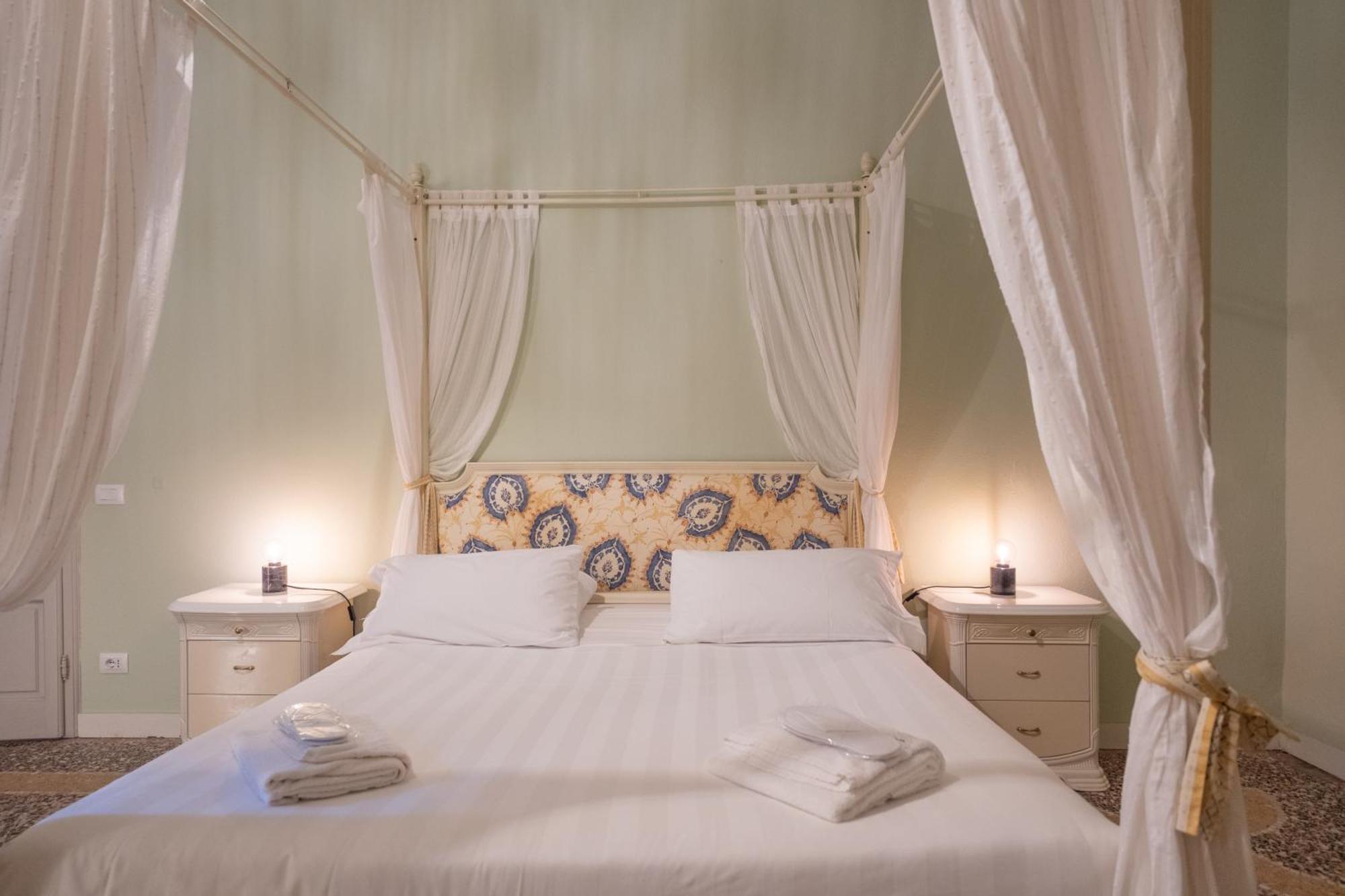 Lungarno Buozzi 7 Apartments بيزا المظهر الخارجي الصورة